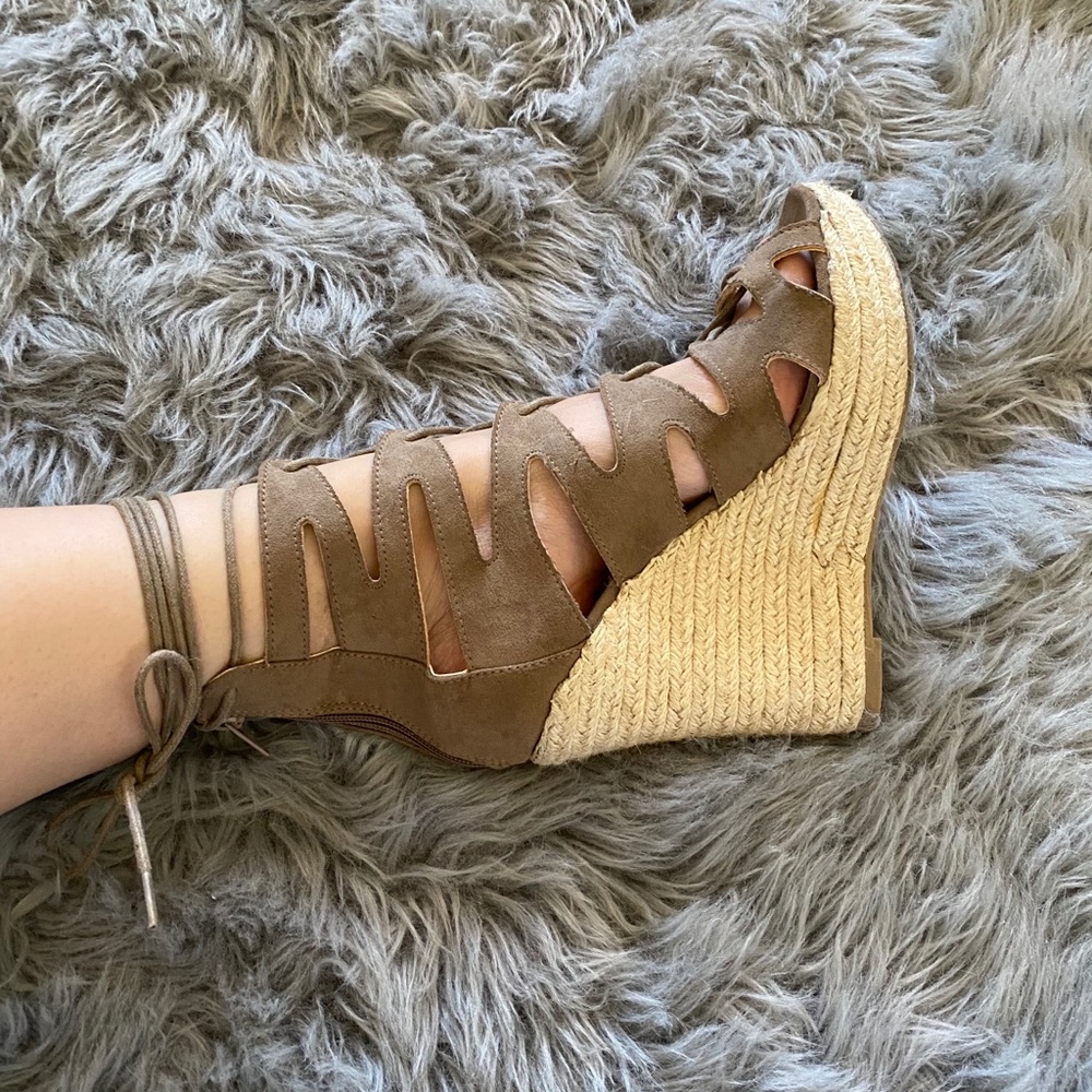 Gorgeous lace up wedges